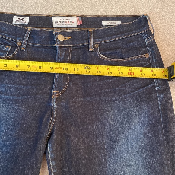 Lucky Brand - Sofia Skinny jeans. Size 10 - Picture 9 of 12